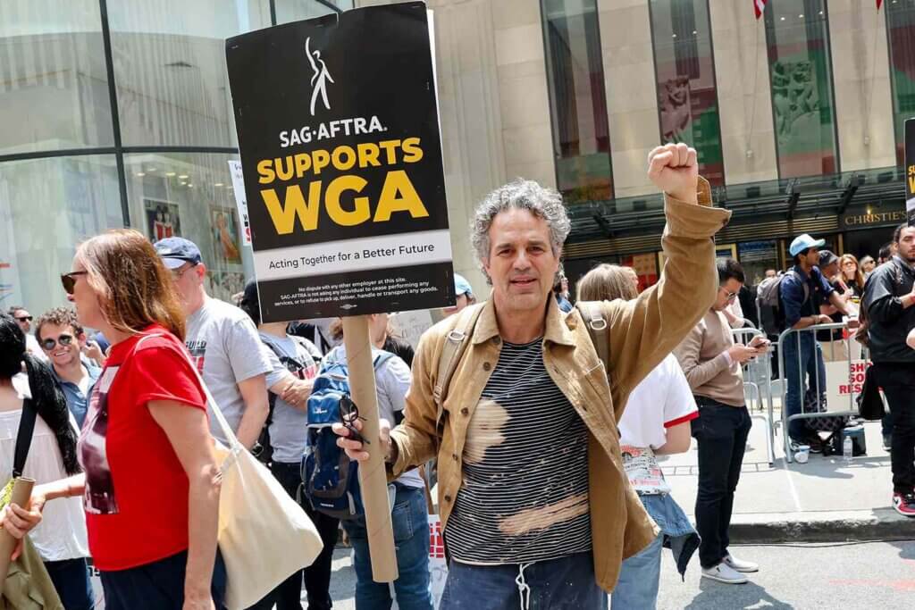 Mark Ruffalo joins the SAG strike